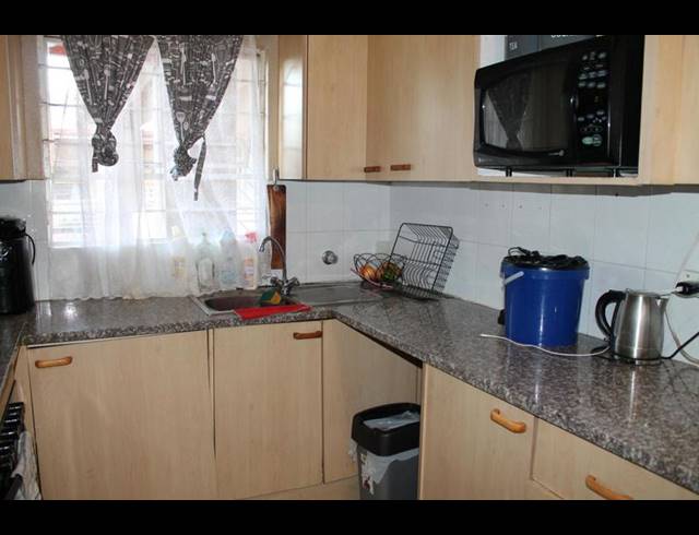 1 BEDROOM APARTMENT FOR SALE IN KENSINGTON